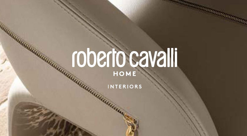 Roberto Cavalli 生活方式采用基于黑白组合的优雅色调，动物元素的加入使其更具现代感。